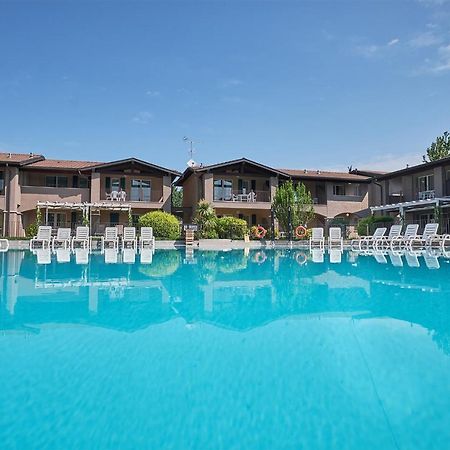 Villaggio Turistico Lugana Marina Sirmione Ngoại thất bức ảnh