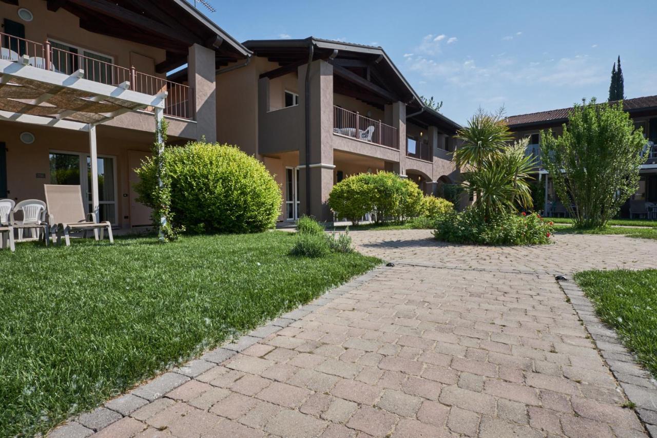 Villaggio Turistico Lugana Marina Sirmione Ngoại thất bức ảnh