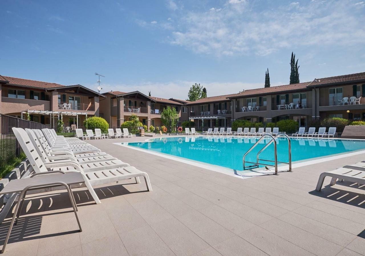 Villaggio Turistico Lugana Marina Sirmione Ngoại thất bức ảnh